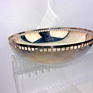 Skyscraper Design Bowl by Richard Meier for Swid Powell Silverplated 1980s 10"